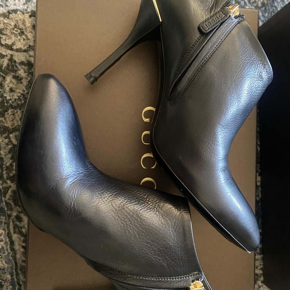 Gucci Black Heeled Boots Sleek Stiletto Design - Picture 5 of 8